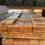 Ca. 79x Douglas Balken Geschaafd, 40x90mm, lengte 430cm